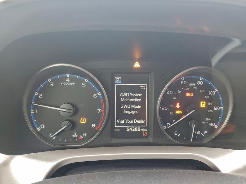 Photo 9 from auction – 2017 TOYOTA RAV4 XLE with VIN JTMRFREV7HJ131690