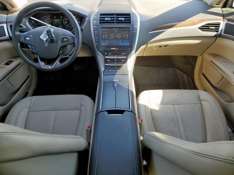 Photo 8 from auction – 2016 LINCOLN MKZ with VIN 3LN6L2G93GR632711