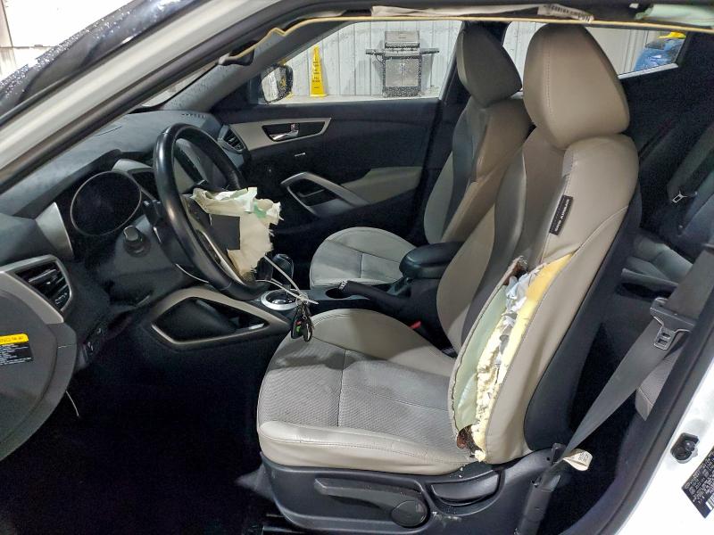Photo 7 from auction – 2014 HYUNDAI VELOSTER with VIN KMHTC6AD9EU196010