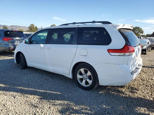 Photo 2 from auction – 2011 TOYOTA SIENNA with VIN 5TDKK3DC6BS102556