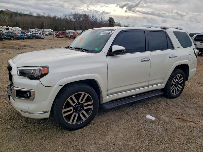 TOYOTA 4RUNNER SR 2019 with VIN JTEBU5JR2K5709859 - Photo from auction