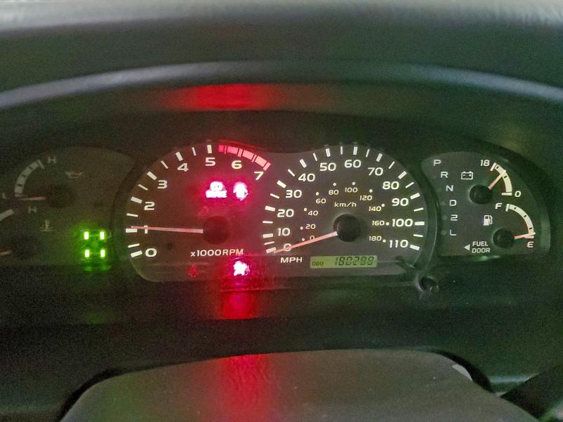 Photo 9 from auction – 2004 TOYOTA SEQUOIA SR with VIN 5TDBT44A04S220901