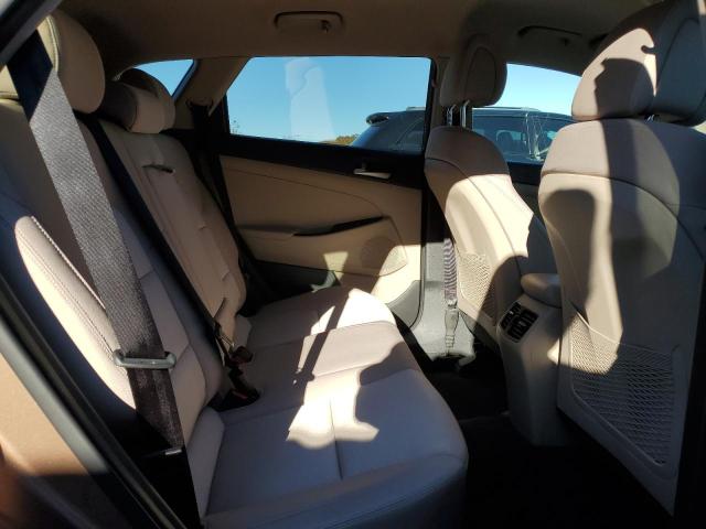 Photo 11 from auction – 2017 HYUNDAI TUCSON LIM with VIN KM8J33A22HU456322