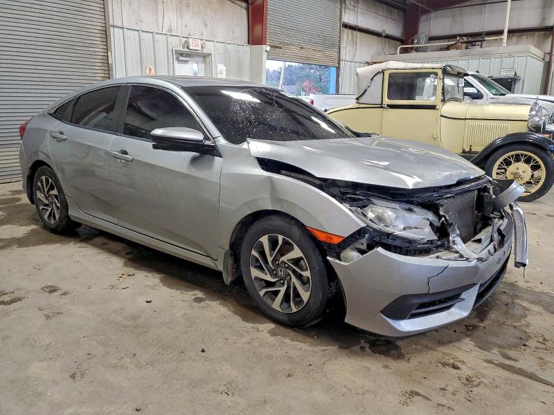 Photo 4 from auction – 2017 HONDA CIVIC EX with VIN 19XFC2F75HE054320