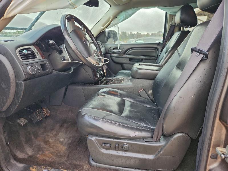 Photo 7 from auction – 2011 GMC YUKON DENA with VIN 1GKS2EEF3BR218725