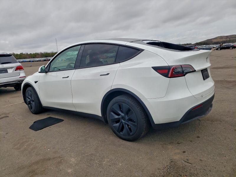 Photo 2 from auction – 2024 TESLA MODEL Y with VIN 7SAYGDEEXRA327885