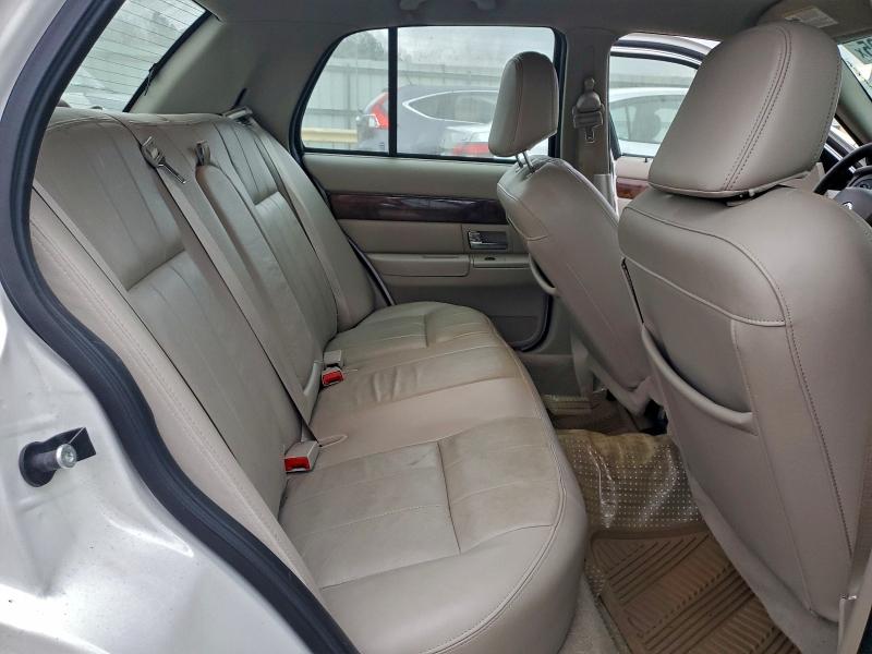 Photo 10 from auction – 2008 MERCURY GRAND MARQ with VIN 2MEFM75V78X660253
