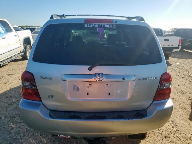 Photo 6 from auction – 2004 TOYOTA HIGHLANDER with VIN JTEGP21A740004027
