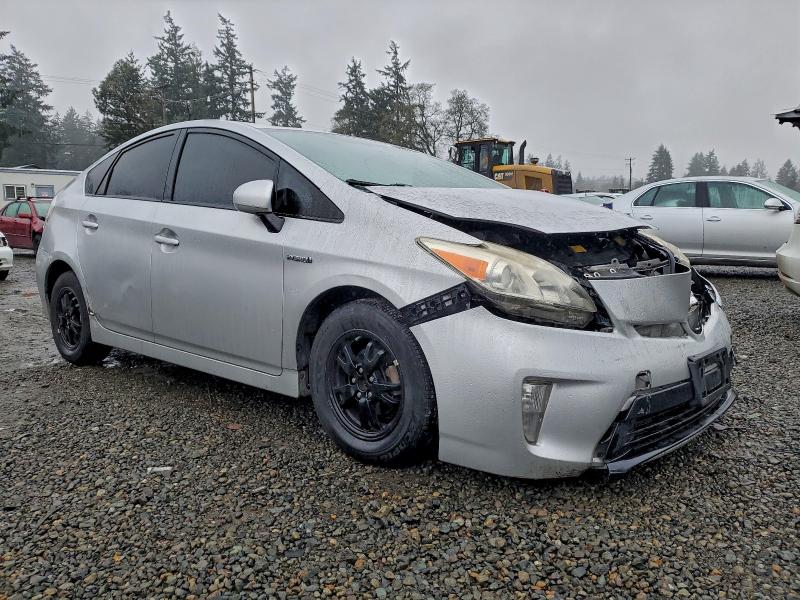 Photo 4 from auction – 2014 TOYOTA PRIUS with VIN JTDKN3DU3E1751734