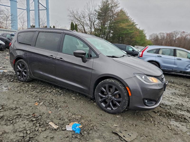 Photo 4 from auction – 2019 CHRYSLER PACIFICA T with VIN 2C4RC1BG9KR681508