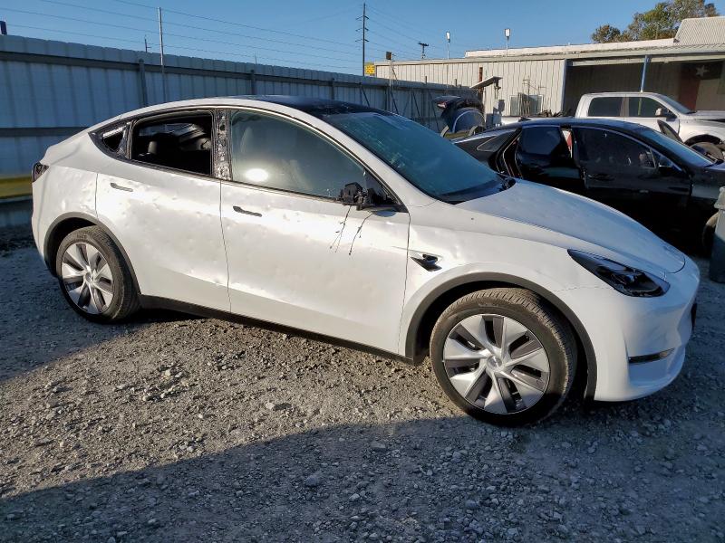 Photo 4 from auction – 2024 TESLA MODEL Y with VIN 7SAYGDEE3RA259817