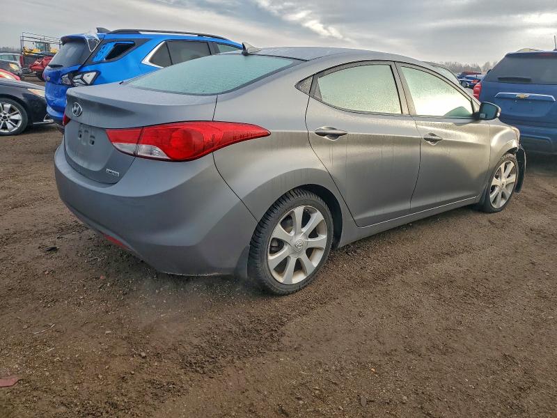 Photo 3 from auction – 2013 HYUNDAI ELANTRA GL with VIN 5NPDH4AE2DH250134