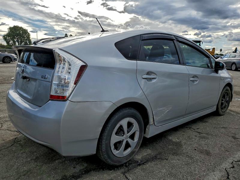 Photo 3 from auction – 2011 TOYOTA PRIUS with VIN JTDKN3DU0B5338920