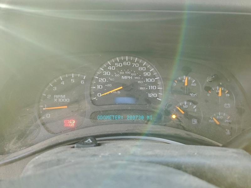 Photo 9 from auction – 2004 CHEVROLET SILVERADO with VIN 2GCEK19T741360914