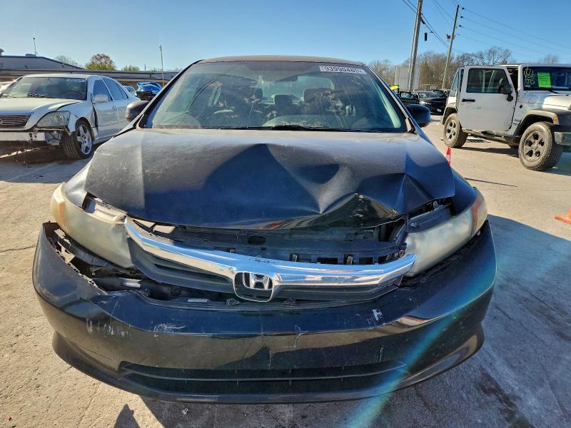Photo 5 from auction – 2012 HONDA CIVIC with VIN 19XFB2F51CE008512