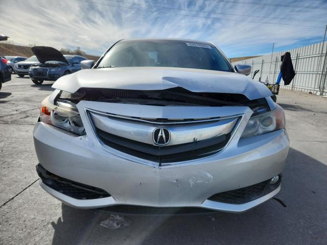 Photo 5 from auction – 2013 ACURA ILX 24 PRE with VIN 19VDE2E5XDE001259