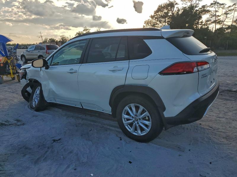 Photo 2 from auction – 2024 TOYOTA COROLLA CROSS with VIN 7MUCAAAG6RV107940