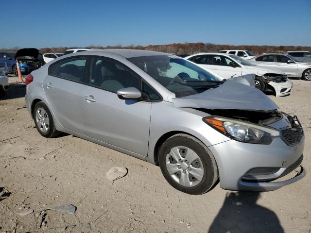 Photo 4 from auction – 2016 KIA FORTE LX with VIN KNAFK4A60G5487242