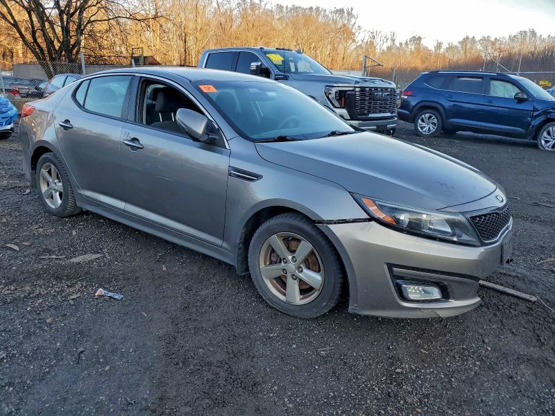 Photo 4 from auction – 2015 KIA OPTIMA LX with VIN 5XXGM4A70FG472292