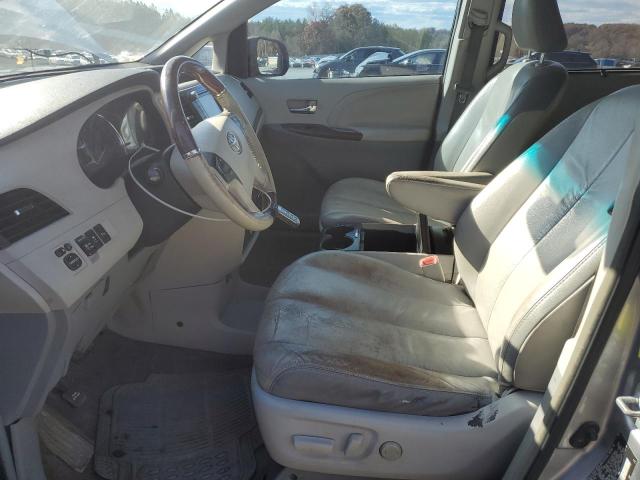 Photo 7 from auction – 2011 TOYOTA SIENNA XLE with VIN 5TDYK3DC5BS037709