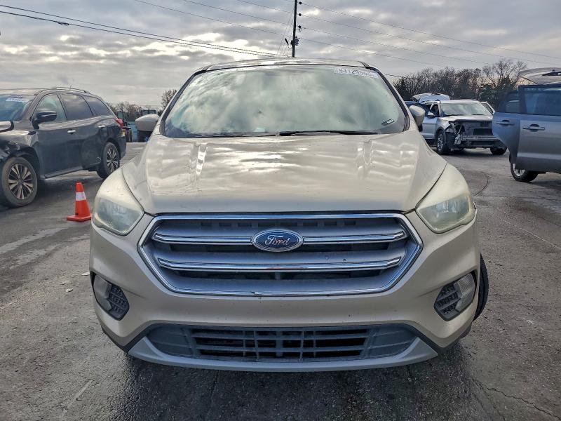 Photo 5 from auction – 2017 FORD ESCAPE SE with VIN 1FMCU0GD2HUA52952