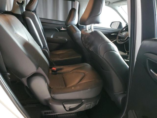 Фото 11 с аукциона – 2023 TOYOTA HIGHLANDER с VIN 5TDKBRCH7PS122306
