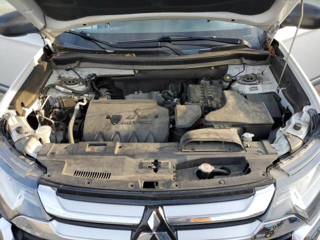 Photo 12 from auction – 2017 MITSUBISHI OUTLANDER with VIN JA4AD2A37HZ061473