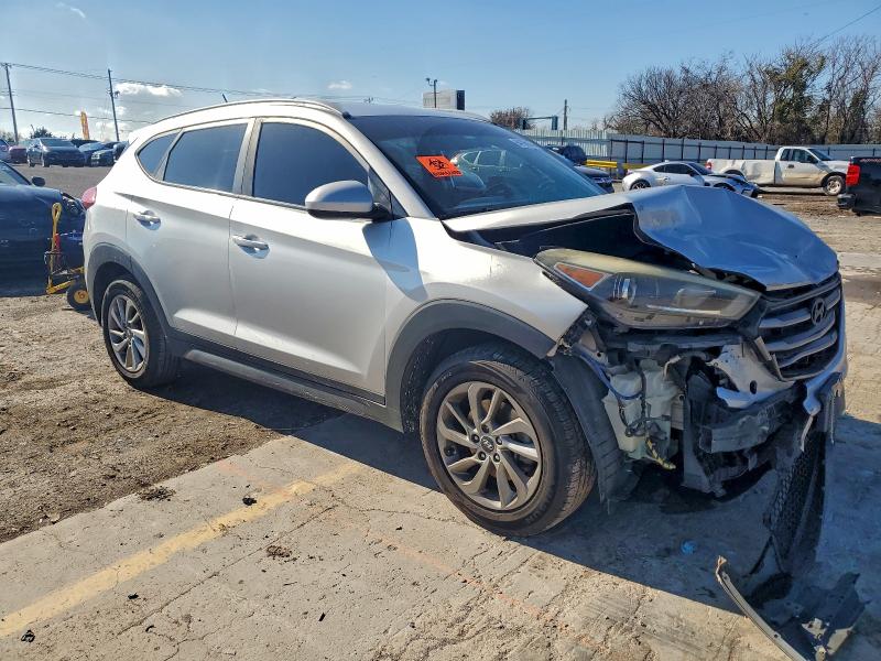 Photo 4 from auction – 2016 HYUNDAI TUCSON LIM with VIN KM8J3CA49GU195920