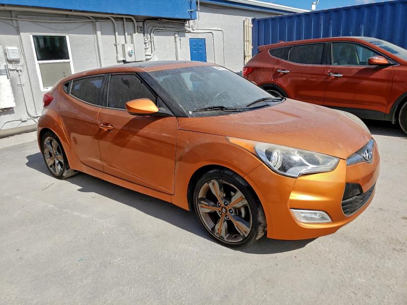 Photo 4 from auction – 2016 HYUNDAI VELOSTER with VIN KMHTC6AD8GU297865