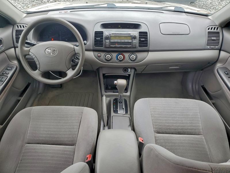Photo 8 from auction – 2005 TOYOTA CAMRY with VIN 4T1BE32K35U962329