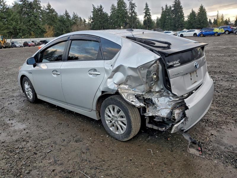 Фото 2 с аукциона – 2015 TOYOTA PRIUS PLUG с VIN JTDKN3DP6F3068149