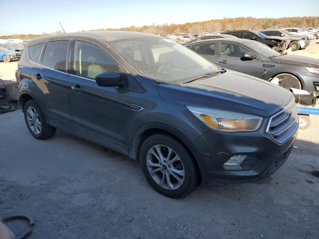 Photo 4 from auction – 2017 FORD ESCAPE SE with VIN 1FMCU0G92HUB04401