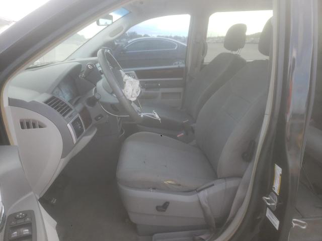 Photo 7 from auction – 2010 CHRYSLER TOWN & COU with VIN 2A4RR5D17AR305638