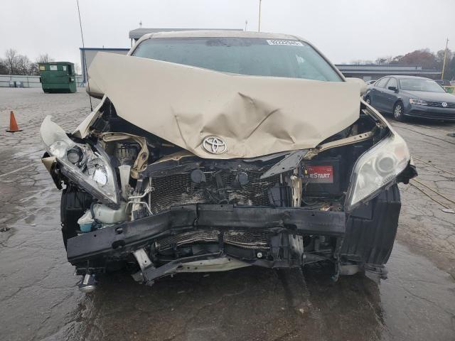 Photo 5 from auction – 2011 TOYOTA SIENNA XLE with VIN 5TDYK3DC6BS114104