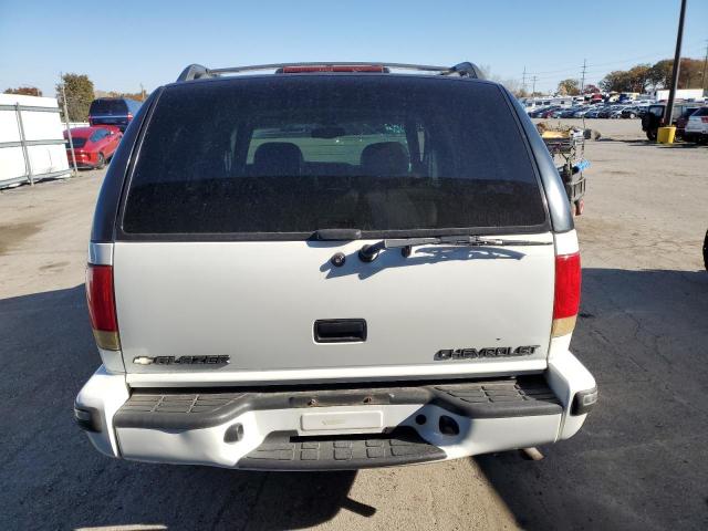 Photo 6 from auction – 1998 CHEVROLET BLAZER with VIN 1GNDT13W4W2123643