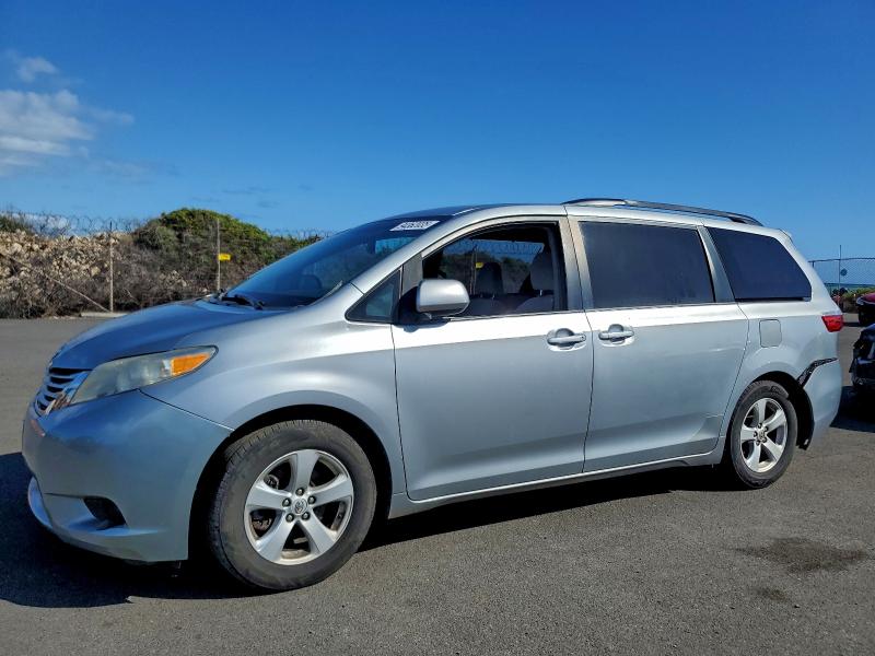 TOYOTA SIENNA LE 2015 with VIN 5TDKK3DC4FS531121 - Photo from auction