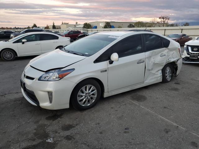 TOYOTA PRIUS PLUG 2015 with VIN JTDKN3DP3F3072045 - Photo from auction