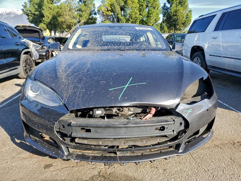 Photo 5 from auction – 2015 TESLA MODEL S 85 with VIN 5YJSA1H26FF080304