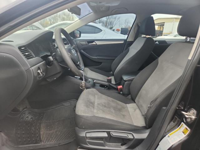 Photo 7 from auction – 2017 VOLKSWAGEN JETTA S with VIN 3VW2B7AJ1HM268287