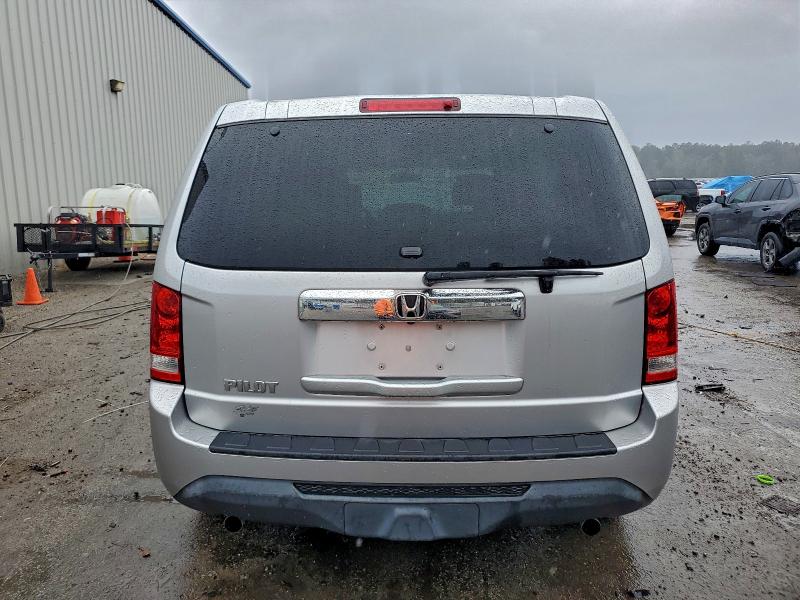 Photo 6 from auction – 2015 HONDA PILOT LX with VIN 5FNYF3H22FB008958