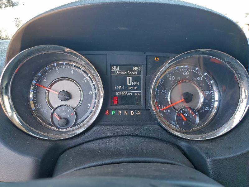 Photo 9 from auction – 2011 CHRYSLER TOWN & COU with VIN 2A4RR5DG1BR744713