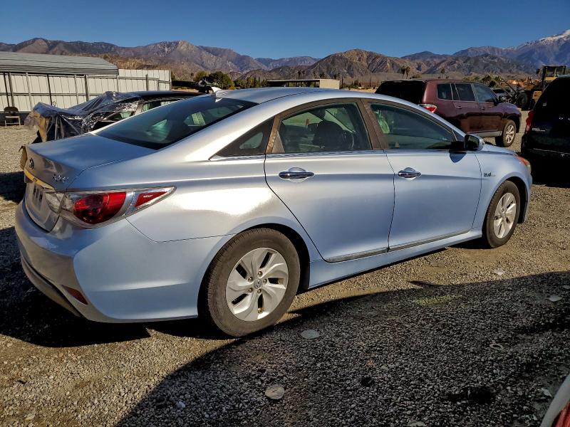 Photo 3 from auction – 2013 HYUNDAI SONATA HYB with VIN KMHEC4A4XDA085818