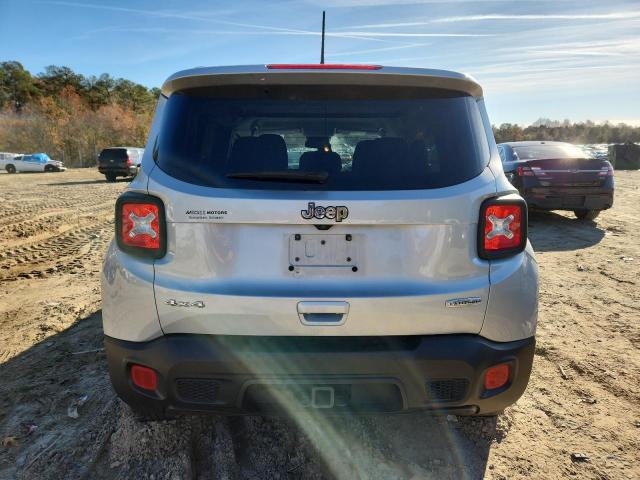 Photo 6 from auction – 2018 JEEP RENEGADE L with VIN ZACCJBBB6JPH19138