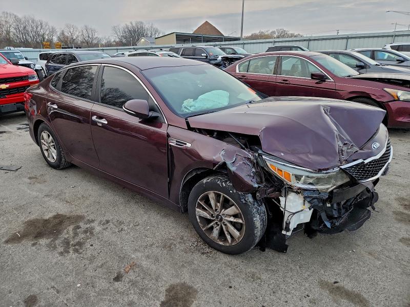 Photo 4 from auction – 2018 KIA OPTIMA with VIN 5XXGT4L37JG179530