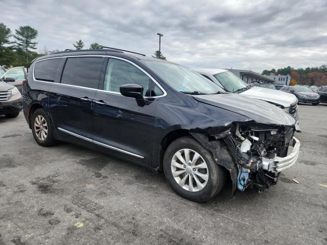 Photo 4 from auction – 2017 CHRYSLER PACIFICA T with VIN 2C4RC1BGXHR711687