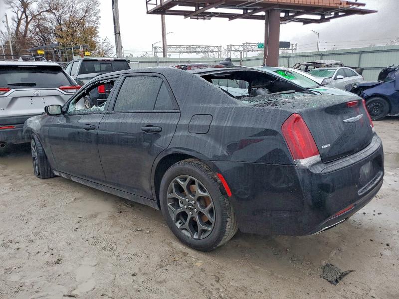 Photo 2 from auction – 2018 CHRYSLER 300 S with VIN 2C3CCAGGXJH165634