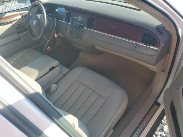 Photo 8 from auction – 2003 LINCOLN TOWN CAR E with VIN 1L1FM81WX3Y643636