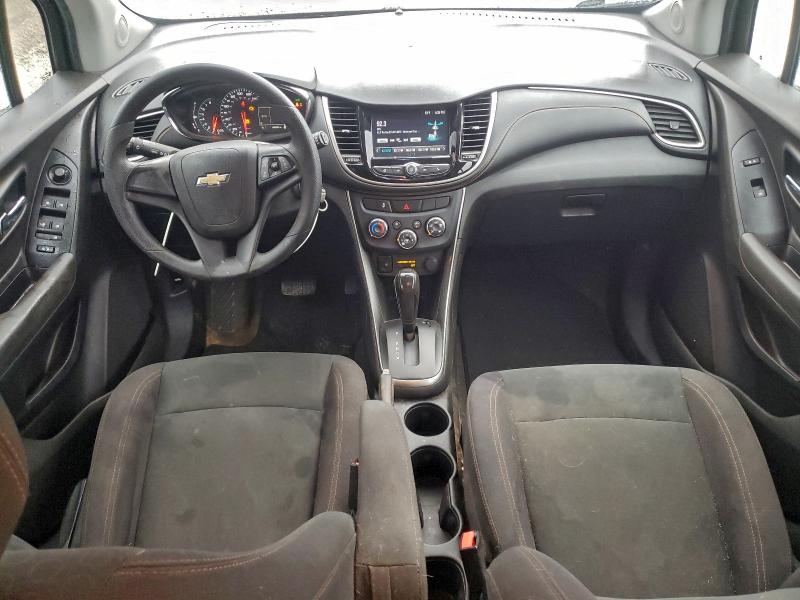 Photo 8 from auction – 2017 CHEVROLET TRAX LS with VIN 3GNCJNSB5HL193161
