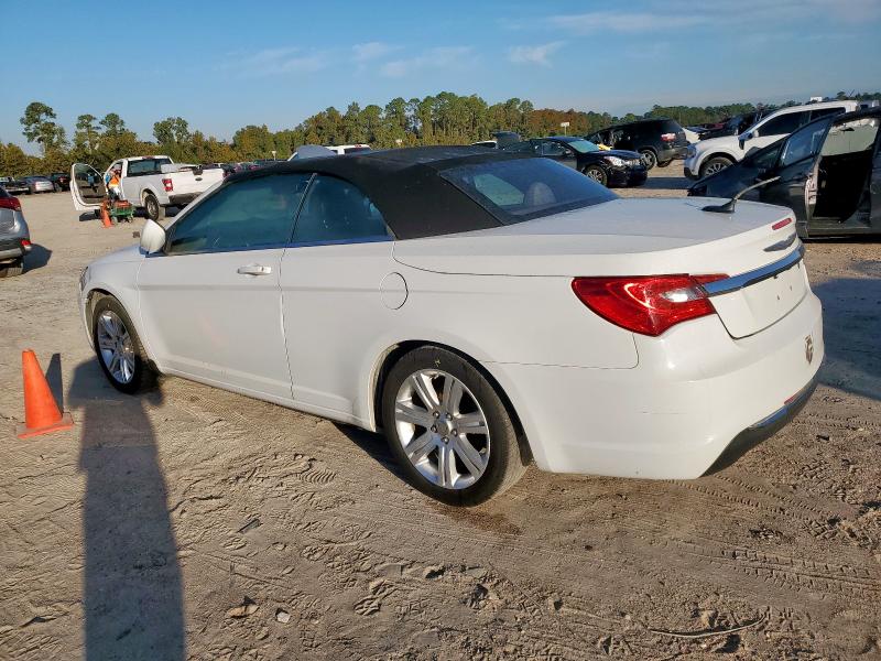 Photo 2 from auction – 2014 CHRYSLER 200 with VIN 1C3BCBEG1EN112340
