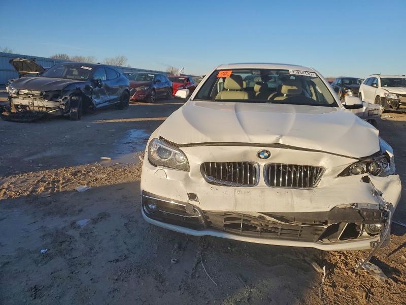 Photo 5 from auction – 2016 BMW 535 XI with VIN WBA5B3C57GG255199
